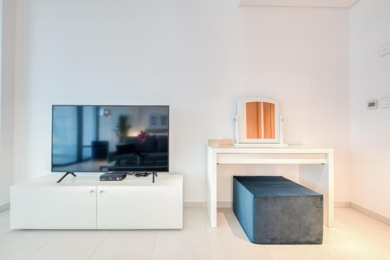 Maison Privee - Luxury, Spacious, Modern Near Burj Khalifa And Dubai Canal Extérieur photo