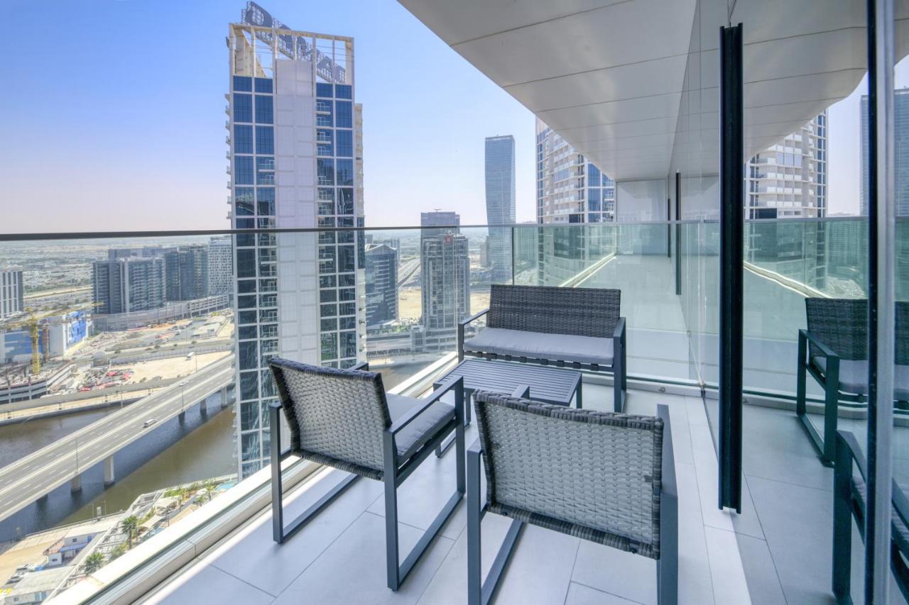 Maison Privee - Luxury, Spacious, Modern Near Burj Khalifa And Dubai Canal Extérieur photo