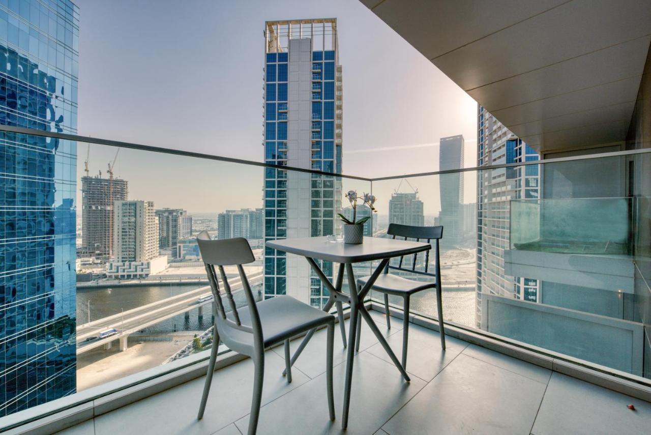 Maison Privee - Luxury, Spacious, Modern Near Burj Khalifa And Dubai Canal Extérieur photo